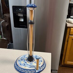 Vintage Temptations Blue Floral Paper Towel Holder
